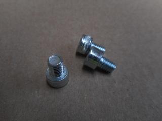 RE Schraube M6x8 (x3) S101099