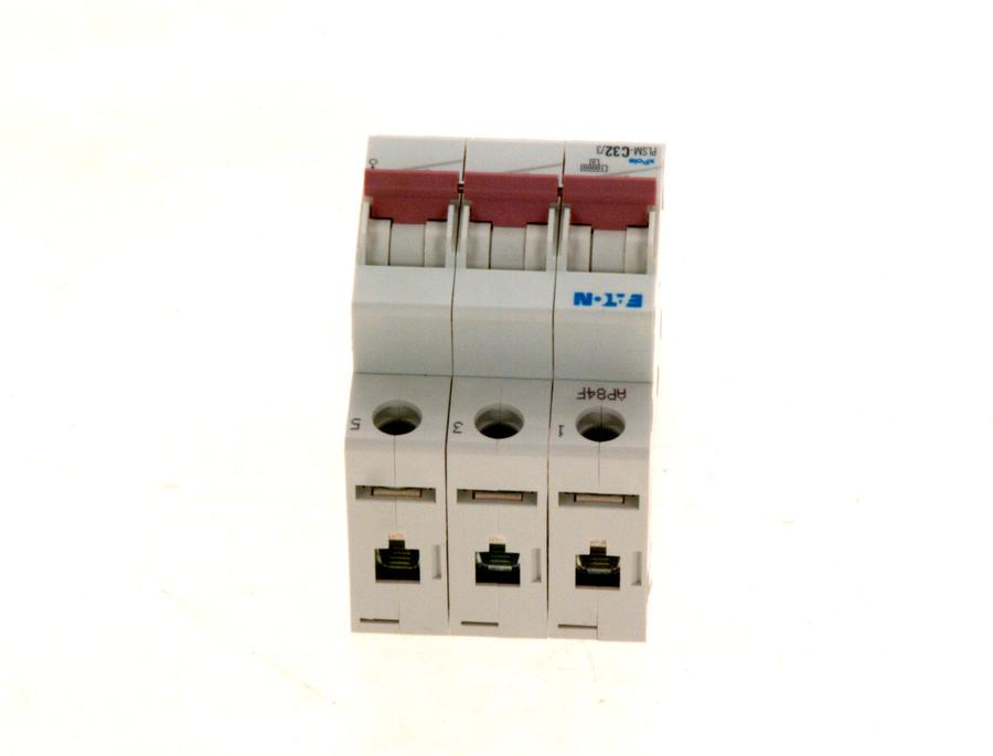 Artikelbild 1 des Artikels „BOSCH Ersatzteil TTNR: 8738206754 Elektrische Sicherung C32/3 “
