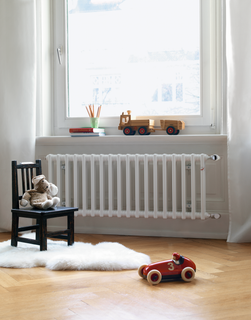 Zehnder Element-HK Charleston Clinic H 600mm, L 1411mm, T 136mm, AB 1270/7610
