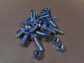 RE BEFESTIGUNGSCHRAUBEN REINIGUNGSDECKEL 200021501