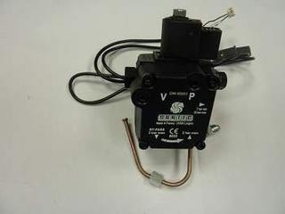 RE Öl Pumpen Set 7643473