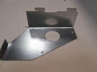RE HALTEBLECH FÜR PUMPE 300024447