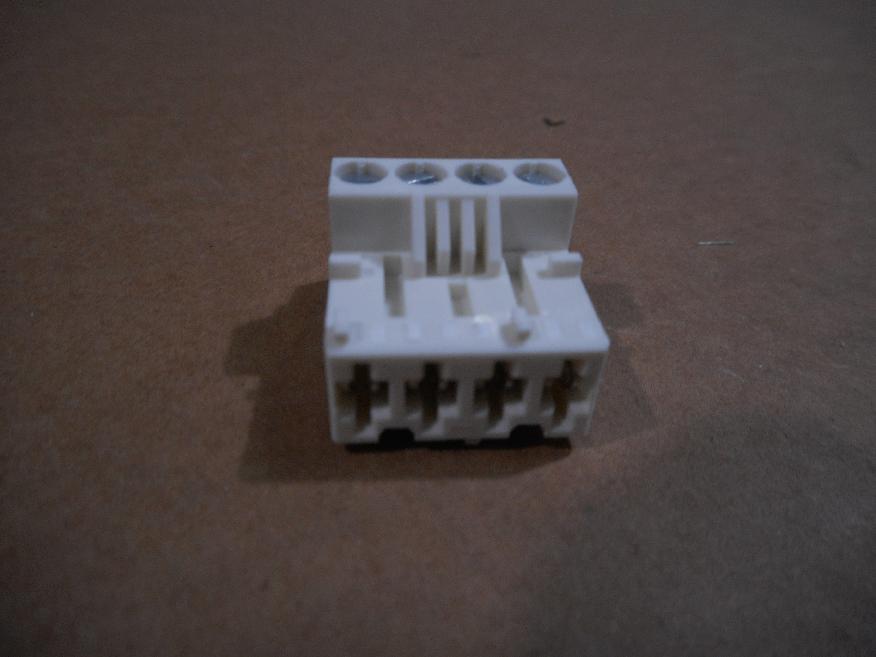 Artikelbild 1 des Artikels „RE STECKER RAST5 4PTS 3WMV 7685026 “