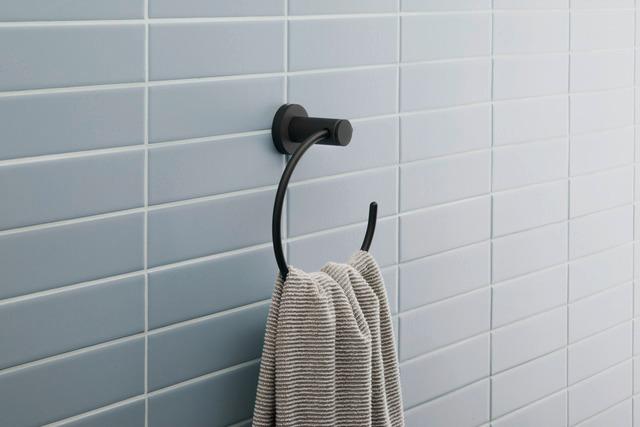 Artikelbild 3 des Artikels „Duravit Handtuchring D-Code 16,9x18,2x6,7cm, schwarz matt schwarz matt“