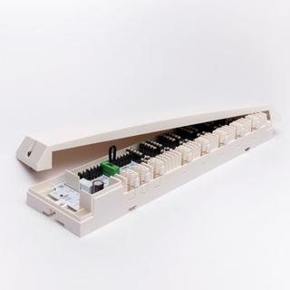 EAZY Base 3 Regular+, Regelklemmleiste 230V 10 Zonen, Pumpe, Heizen/Kühlen