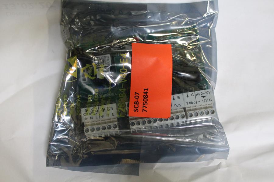 ERROR: Translation for PRODUCT_GALLERY_IMAGE_ALT not found!