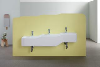 Geberit Spiel/Waschlandschaft Bambini 140 cm, 3 Waschplätze, tieferes Becken links