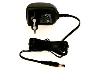 BOSCH Ersatzteil TTNR: 8718583714 Steckernetzteil 230VAC/DC 7,5/700mA ever