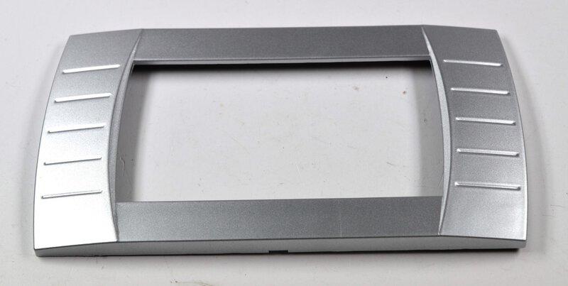 ERROR: Translation for PRODUCT_GALLERY_IMAGE_ALT not found!