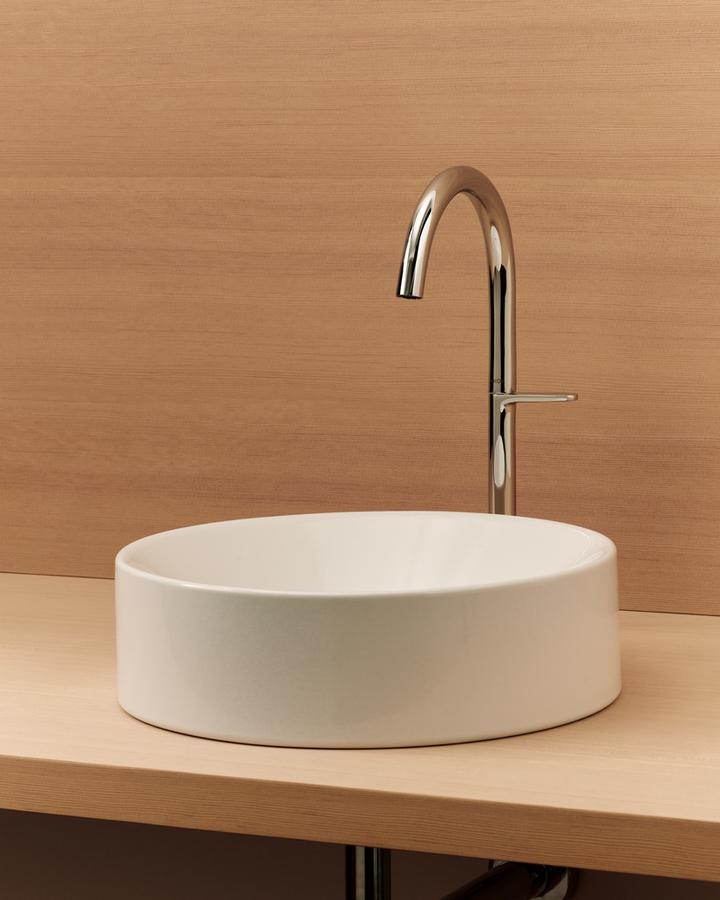Artikelbild 4 des Artikels „hansgrohe WT-EHM Sel. 260 Axor One A 165mm, f AWT, m Pus-Op-Abl, chr chrom“