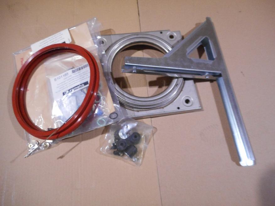 Artikelbild 1 des Artikels „RE Wandhalterung Motor S101078 “