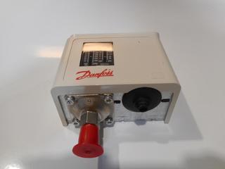 RE HOCHDRUCKSCHALTER 300016609